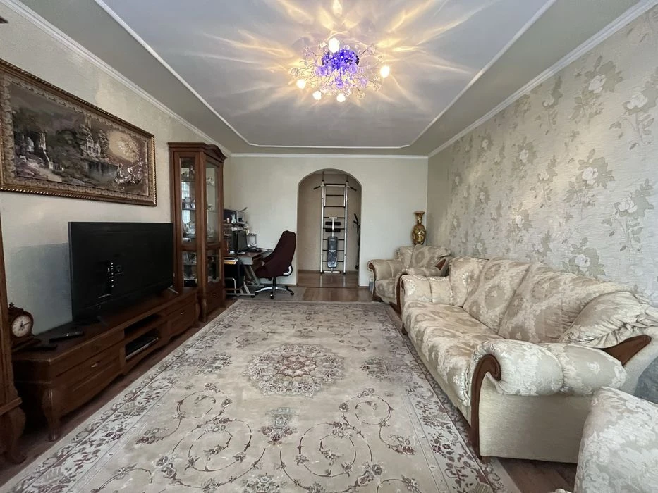 Продаж 3 к квартири в новобудові з гарним ремонтом, 5 поверх