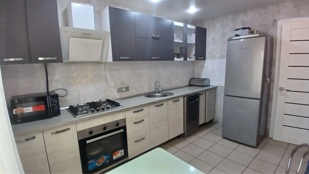 Квартира з гаражем, 4 поверх