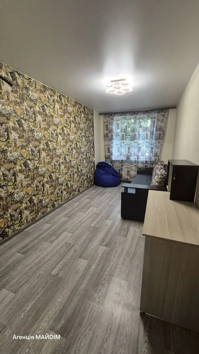 Продаж двокімнатної квартири по вулиці Праці