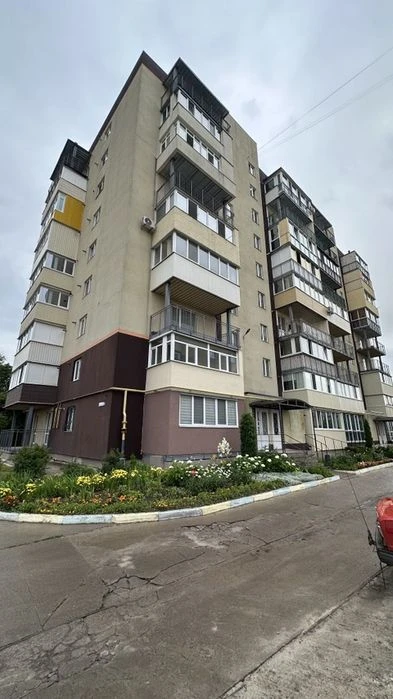 Продається 1 кімнатна квартира,вул. 4а-Продольна
