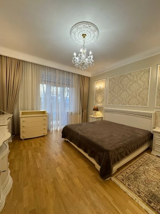 Продам 3х комнатную в центре Сум