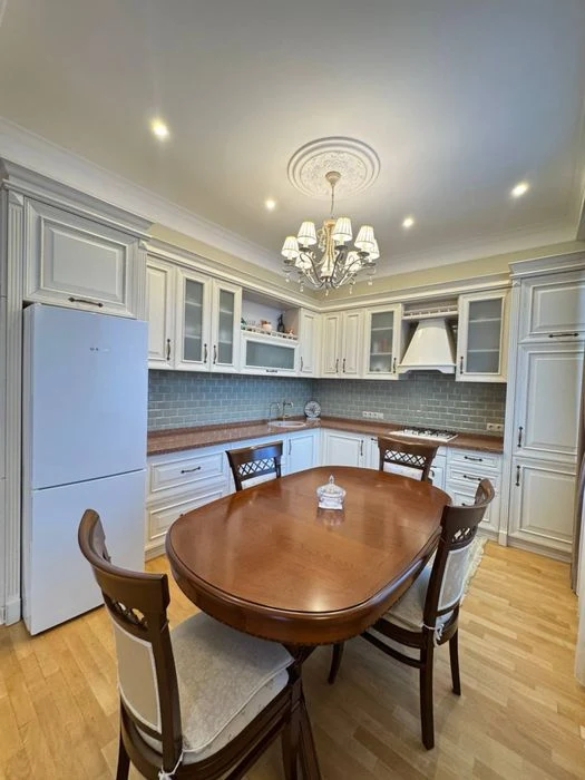 Продам 3х комнатную в центре Сум