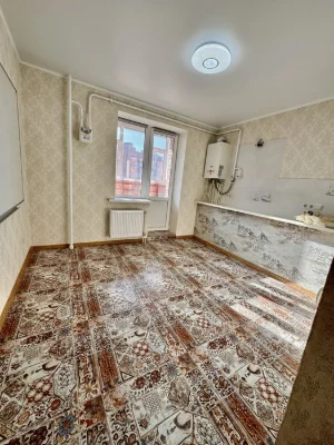 Продам 1 квартиру проспект Свободи