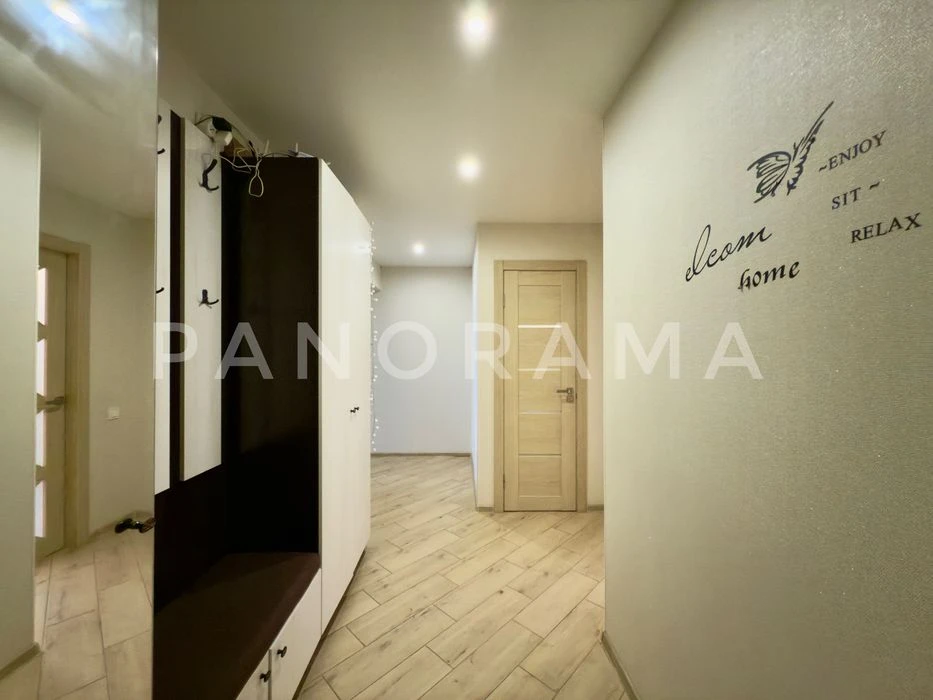 2 кімнатна квартира в центрі, 62м2