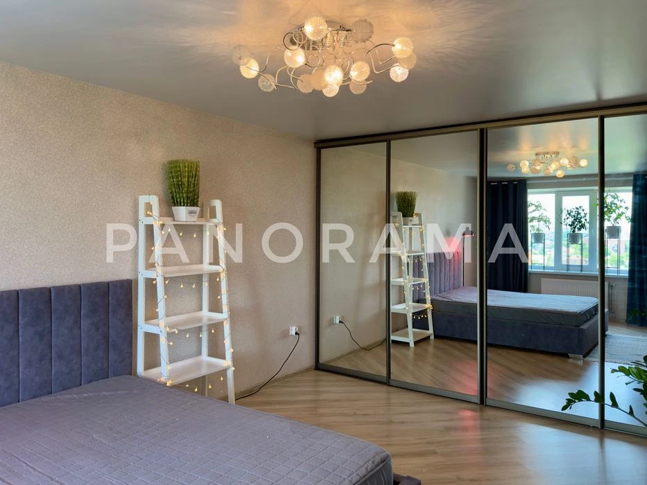 2 кімнатна квартира в центрі, 62м2