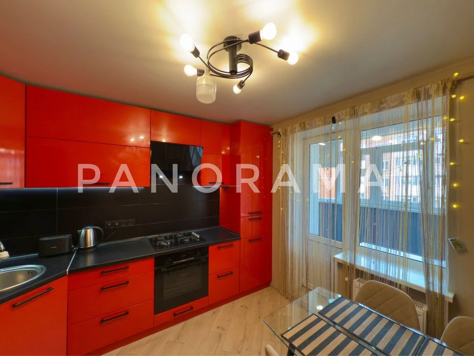 2 кімнатна квартира в центрі, 62м2