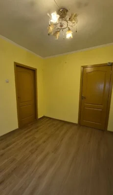 Продаж двокімнатної квартири з окремим виходом