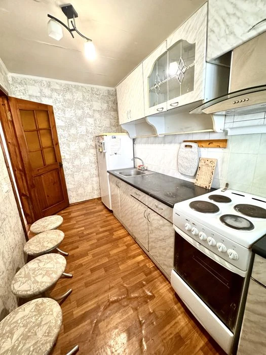 Продам 2-х квартиру вул. Харківська