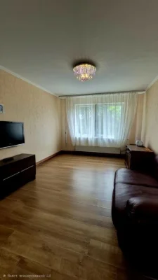 Продаж трикімнатної квартири по вул.Г.Крут