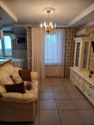 2-к квартира 96м² з євроремонтом у центрі біля парку "Казка"
