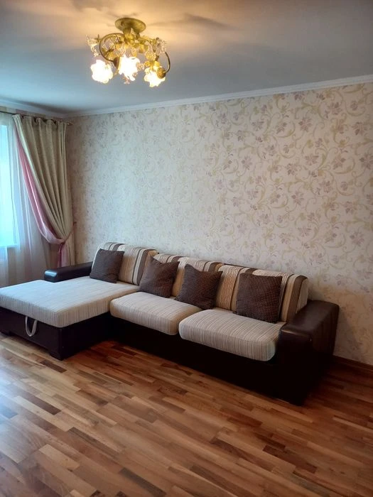 2-к квартира 96м² з євроремонтом у центрі біля парку "Казка"