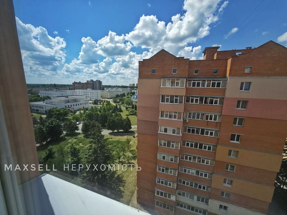Продам 2-кімнтану квартиру з ремоном в новобудові з А/О