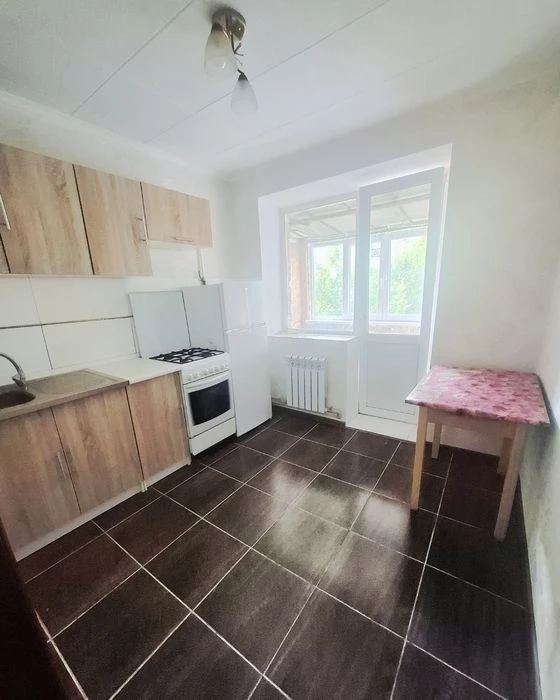 Продаж 1к.кв Г.Крут