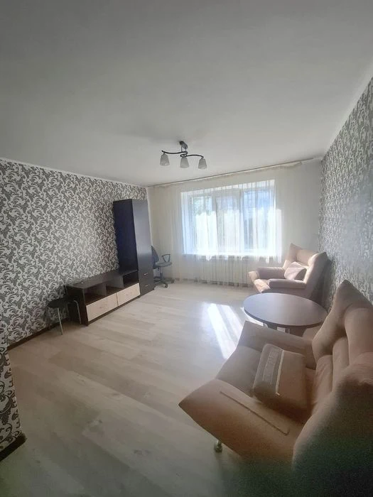 Продаж 1к.кв Г.Крут