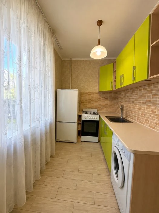 Продам 1 кімнатну квартиру з ремонтом