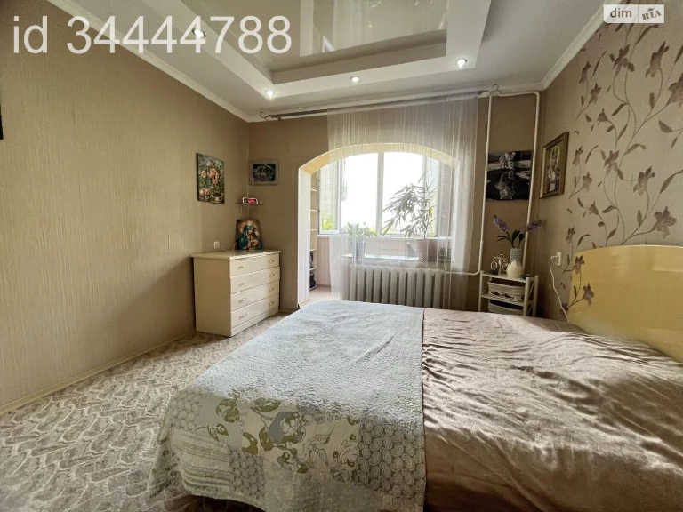 Продаж Квартира Зарічний