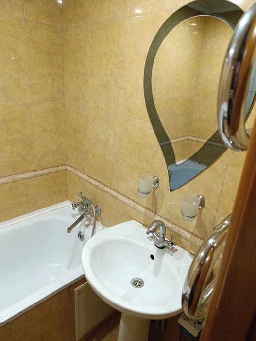 Продам 2 кімнатну квартиру з ремонтом.