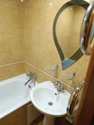 Продам 2 кімнатну квартиру з ремонтом.