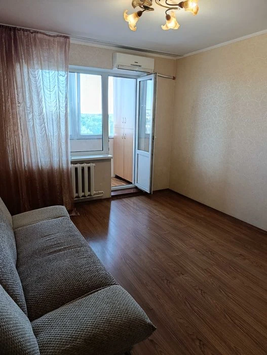Продам 2 кімнатну квартиру з ремонтом.