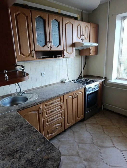 Продам 2 кімнатну квартиру з ремонтом.