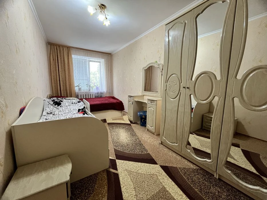 Продам 2 к кв на Садовій
