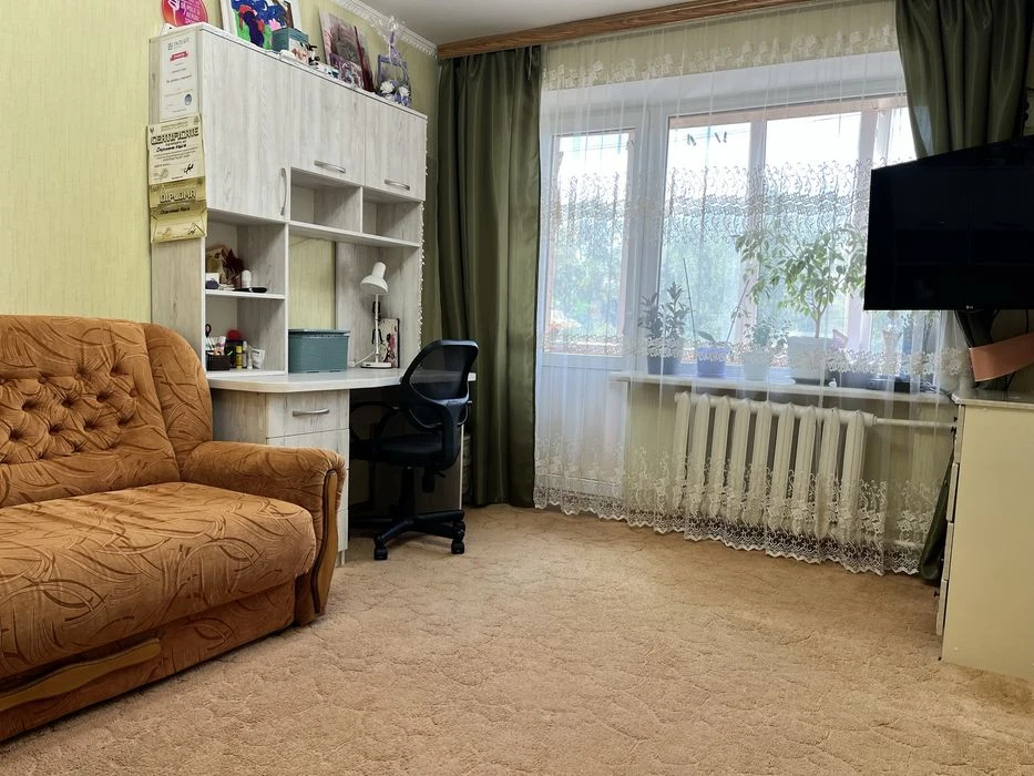Продам 2 к кв на Садовій