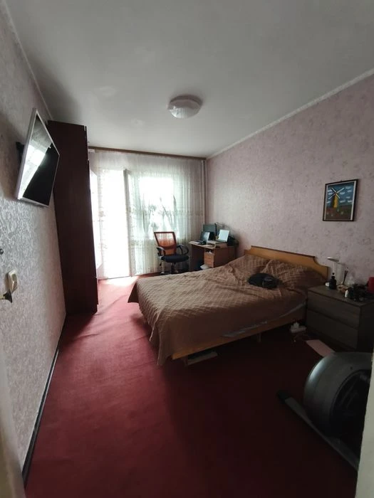 Продам 3к.квартиру на 4 поверсі М.Лушпи