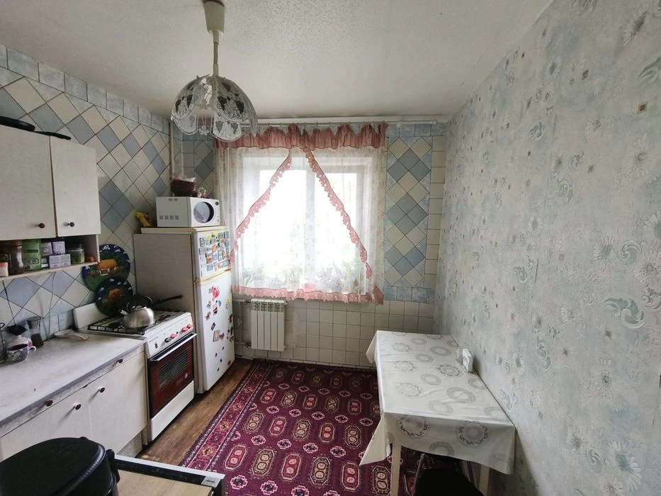Продам 3к.квартиру на 4 поверсі М.Лушпи