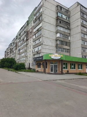 Продам 3к.квартиру на 4 поверсі М.Лушпи