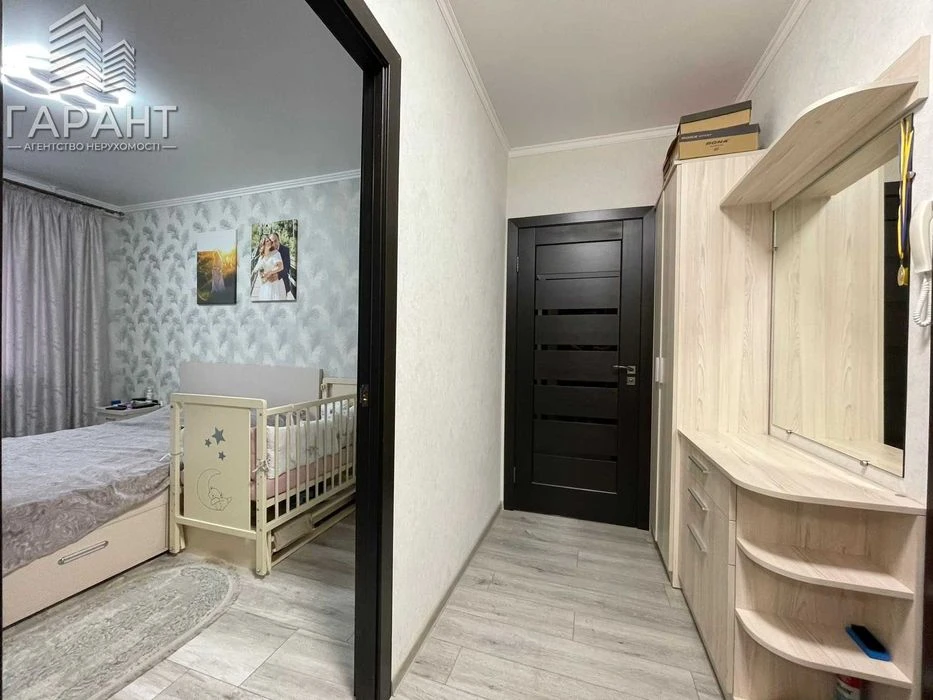Продам 2-х кімнатну квартиру з ремонтом. Пр-кт М. Лушпи.