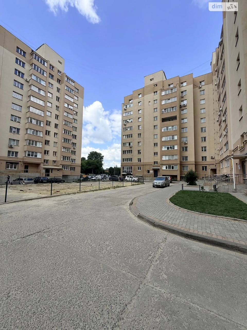 Продаж Квартира Зарічний