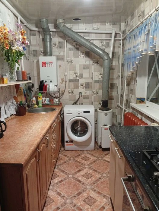 Center!! District Vernadskogo Pl. Semi-detached house + residential summer kitchen in