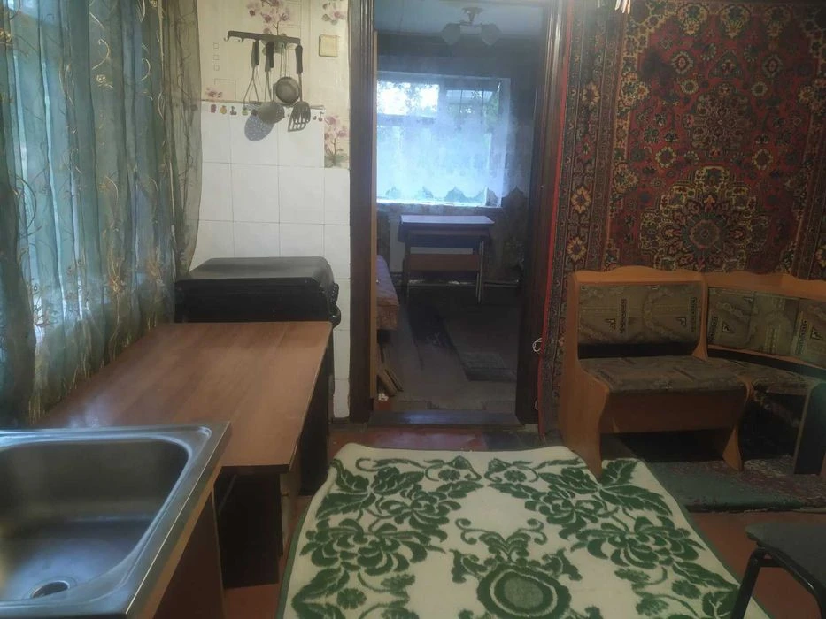 Center!! District Vernadskogo Pl. Semi-detached house + residential summer kitchen in