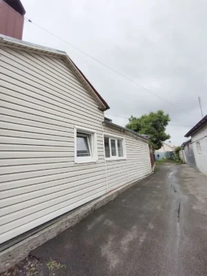 1/2 будинку в Центрі, ул. Я. Мудрого, 5 кімнат, гараж, двори