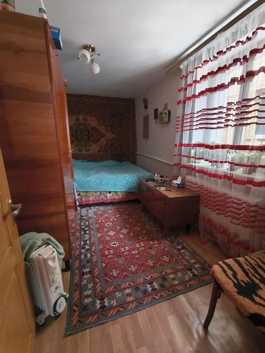 1/2 будинку в Центрі, ул. Я. Мудрого, 5 кімнат, гараж, двори