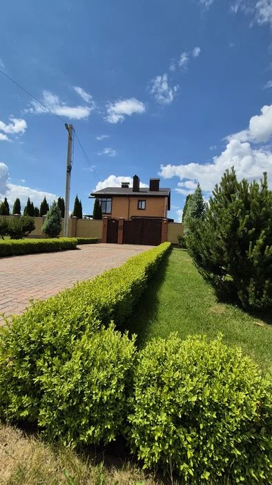 Продаж окремого будинку на Козацькому проспекті