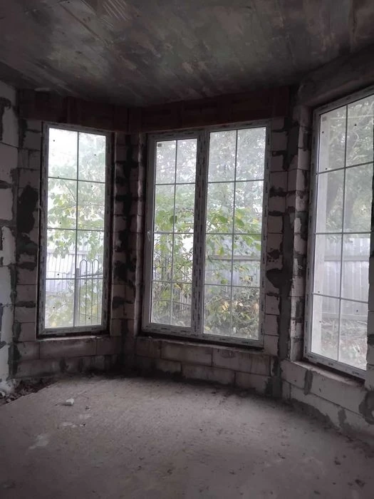 (4) Townhouse on ul. Kostandy / Lustdorf road
