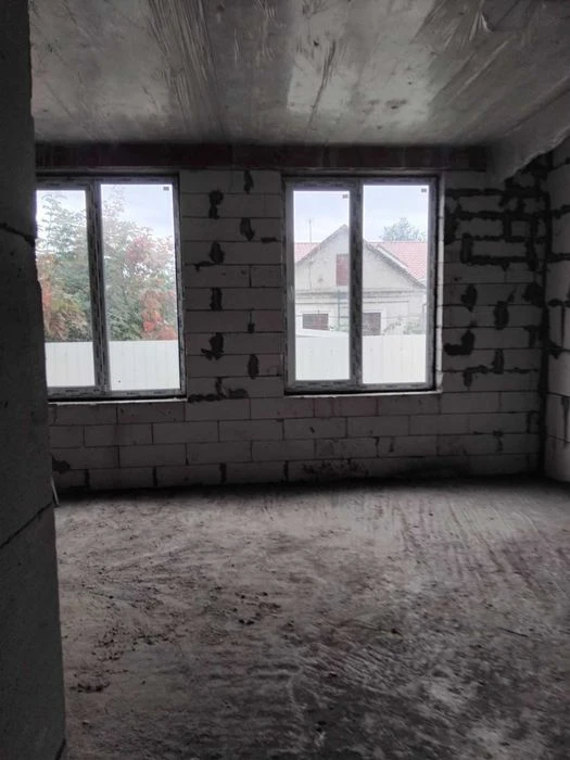 (4) Townhouse on ul. Kostandy / Lustdorf road