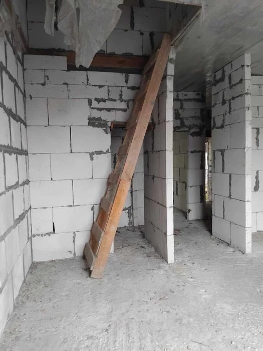 (4) Townhouse on ul. Kostandy / Lustdorf road