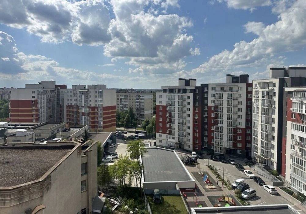 3 кім квартира Злуки ( ЖК Садове місто)