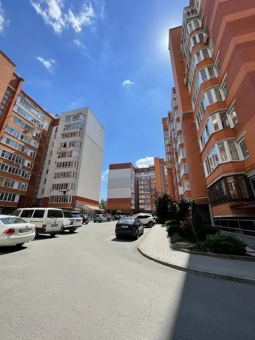 3 кім квартира Злуки ( ЖК Садове місто)
