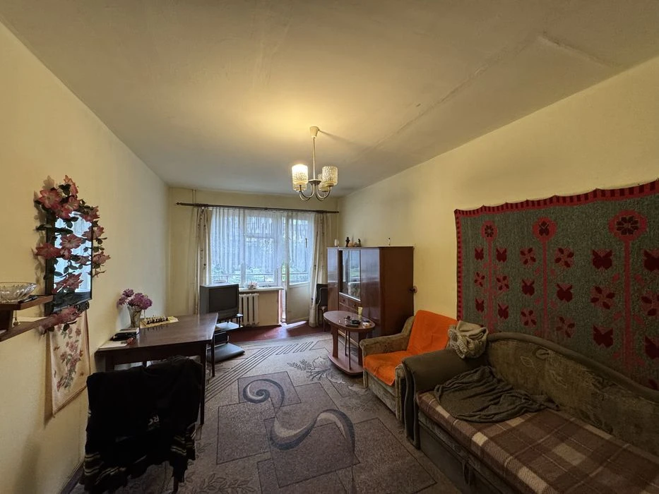 Продаж двокімнатної (2) квартири!! М-н Алмазний!! Найпопуляр
