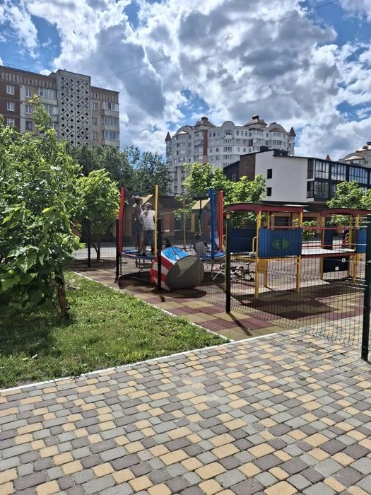 Продаж квартири на Злуки
