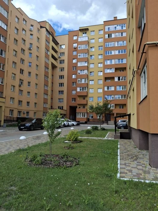 Продаж квартири на Злуки