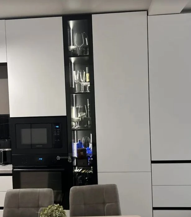 Продаж 1к квартири 52 кв. м на вул. Київська