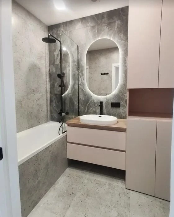 Продаж 3к квартири 101 кв. м на вул. Торговиця