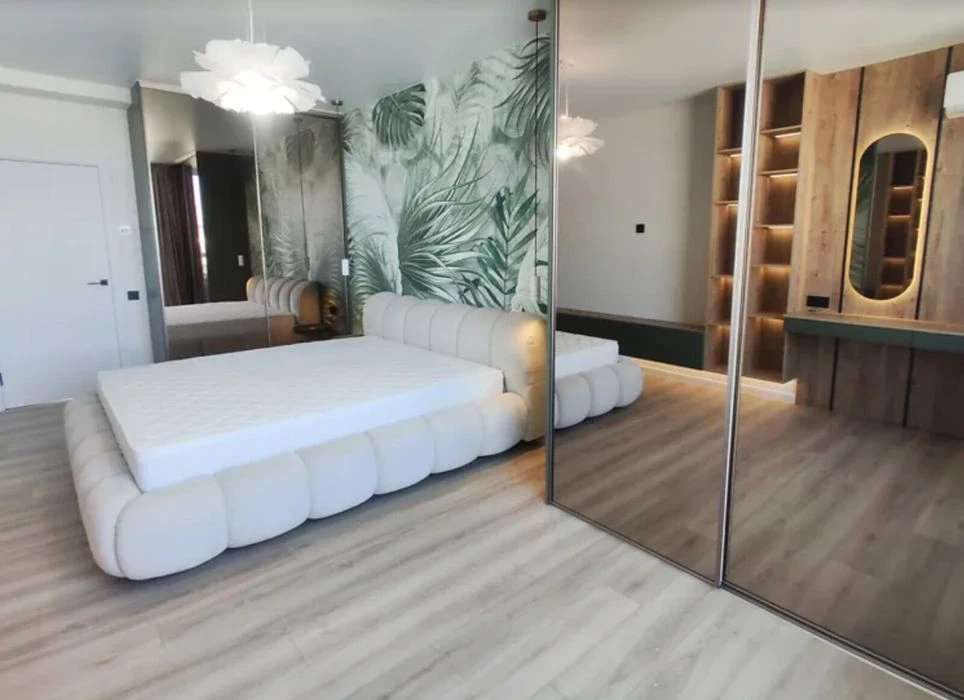 Продаж 3к квартири 101 кв. м на вул. Торговиця