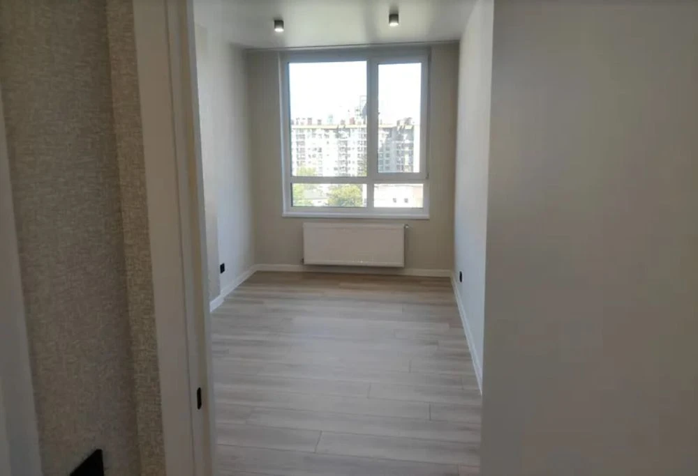 Продаж 3к квартири 101 кв. м на вул. Торговиця