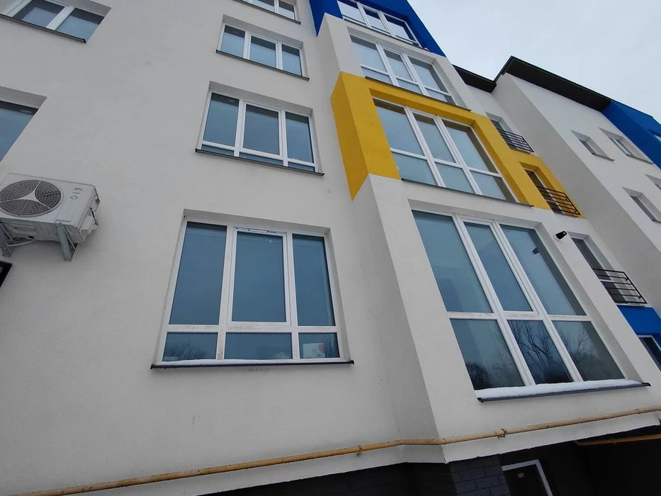 Продається простора 1 кім. квартира 52м.кв по вул. Тернопіль