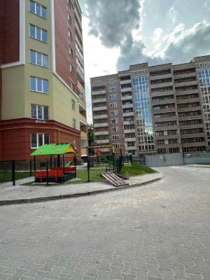 Продається 1 кімнатна квартира по вул. Тролейбусна